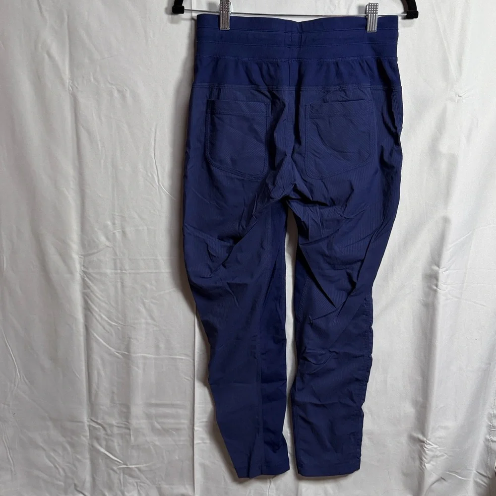 Lululemon Street To Studio Pant II Size: 6 Hero Blue